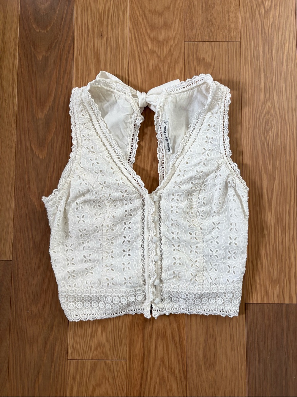 Abercrombie & Fitch White Eyelet Cropped Lace Tank